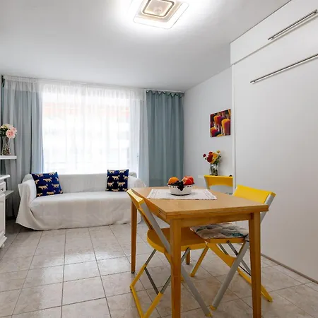 222 Olympia Apartment *